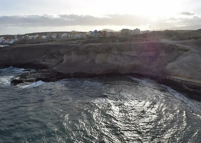 La Caleta Arico 3 ホームステイ *