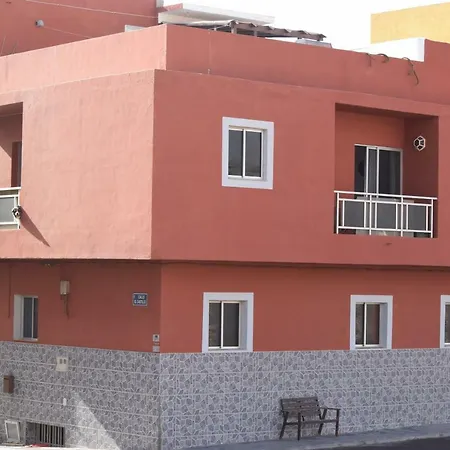 Homestay La Caleta 3 *