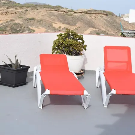 La Caleta 3 *