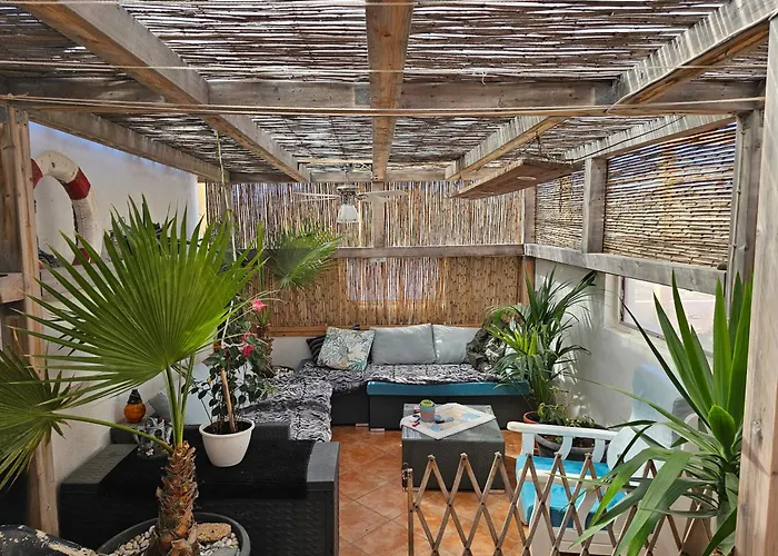 La Caleta Arico 3 Homestay